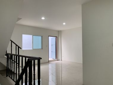 ขาย/เช่า Home Office พระราม 3 ซอย 41 ขาย 17,000,000 บาท เช่าเพียง 70,000บาท/เดือน 4 ชั้น 3 ห้องน้ำ ขนาด 35 ตรว. พื้นที่ใช้สอย 250 ตรม. มี Rooftop ใกล้ BTS วัดดอกไม้