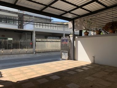 ขาย/เช่า Home Office พระราม 3 ซอย 41 ขาย 17,000,000 บาท เช่าเพียง 70,000บาท/เดือน 4 ชั้น 3 ห้องน้ำ ขนาด 35 ตรว. พื้นที่ใช้สอย 250 ตรม. มี Rooftop ใกล้ BTS วัดดอกไม้