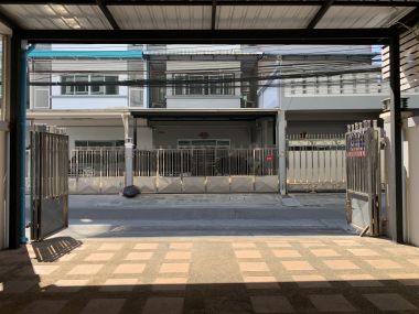 ขาย/เช่า Home Office พระราม 3 ซอย 41 ขาย 17,000,000 บาท เช่าเพียง 70,000บาท/เดือน 4 ชั้น 3 ห้องน้ำ ขนาด 35 ตรว. พื้นที่ใช้สอย 250 ตรม. มี Rooftop ใกล้ BTS วัดดอกไม้