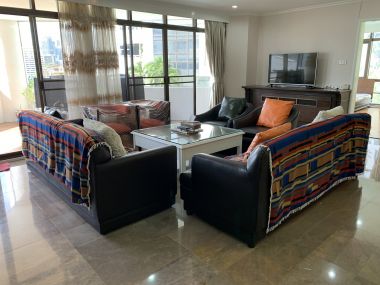 For Rent At The Waterford Park Sukhumvit 53 3 Bedrooms 4 Bathrooms 75,000THB/month Fully furnished Code 2785