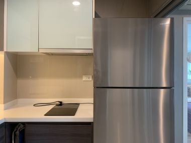 Sell ​​Centric Sathorn - Saint Louis 2 bedrooms, 2 bathrooms, price only 15,000,000 baht Half transfer fee, near BTS St. Louis, fully furnished, ready to move in Code 2792