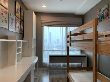 Sell ​​Centric Sathorn - Saint Louis 2 bedrooms, 2 bathrooms, price only 15,000,000 baht Half transfer fee, near BTS St. Louis, fully furnished, ready to move in Code 2792