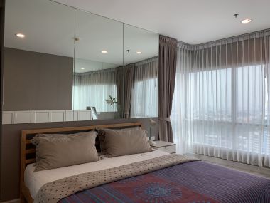 Sell ​​Centric Sathorn - Saint Louis 2 bedrooms, 2 bathrooms, price only 15,000,000 baht Half transfer fee, near BTS St. Louis, fully furnished, ready to move in Code 2792