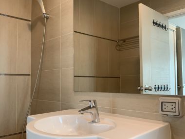 Sell ​​Centric Sathorn - Saint Louis 2 bedrooms, 2 bathrooms, price only 15,000,000 baht Half transfer fee, near BTS St. Louis, fully furnished, ready to move in Code 2792