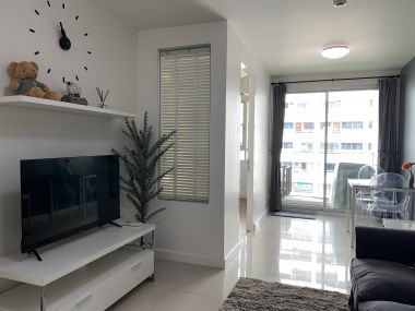 ** Hot Deal! ** For rent/sale at The Clover Thonglor 1 Bedroom 1 Bathroom Size : 39 Sq.m. Fully furnished Code 2794