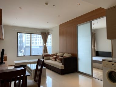 For rent! at The Emporio Place 1 Bedroom 1 Bathroom 35,000 THB/month Fully furnished