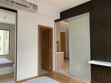 For rent! at The Emporio Place 1 Bedroom 1 Bathroom 35,000 THB/month Fully furnished