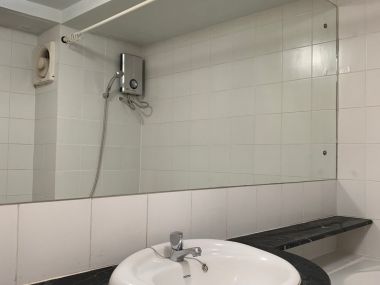 Rent out! Raintree Villa for only 14,000 baht/month Studio 1 bathroom 30 sq m. Near BTS Thong Lo, fully furnished, ready to move in Code 2809