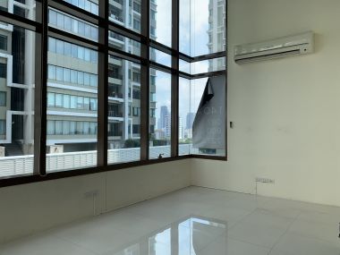 Special price!!! for rent! at The Emporio Place 2 Bedroom 2 Bathroom 60,000THB/month Fully furnished