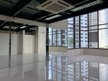 Special price!!! for rent! at The Emporio Place 2 Bedroom 2 Bathroom 60,000THB/month Fully furnished