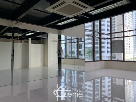 Special price!!! for rent! at The Emporio Place 2 Bedroom 2 Bathroom 60,000THB/month Fully furnished