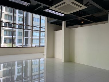 Special price!!! for rent! at The Emporio Place 2 Bedroom 2 Bathroom 60,000THB/month Fully furnished