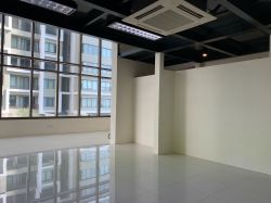 Special price!!! for rent! at The Emporio Place 2 Bedroom 2 Bathroom 60,000THB/month Fully furnished