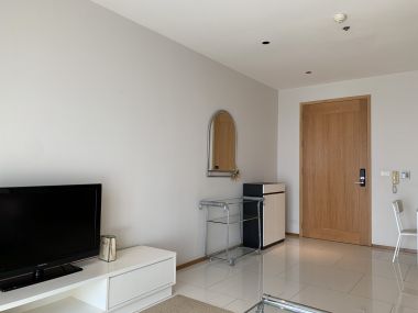 Special price!!! for rent! at The Emporio Place 2 Bedroom 2 Bathroom 70,000THB/month Fully furnished