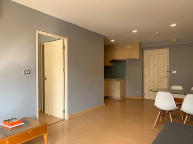 For Sale !!! Plus 38 Hip 1 bedroom, bathroom, price only 4,500,000 baht, half transfer fee, near BTS Thonglor, fully furnished, ready to move in