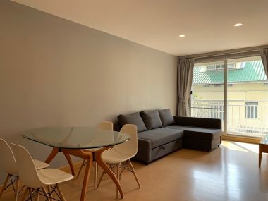 For Sale !!! Plus 38 Hip 1 bedroom, bathroom, price only 4,500,000 baht, half transfer fee, near BTS Thonglor, fully furnished, ready to move in