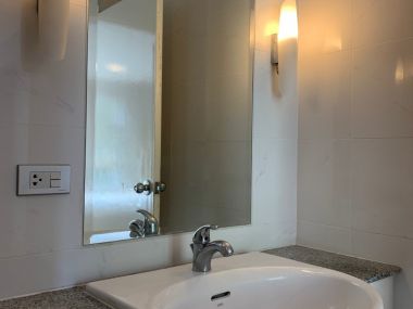 For Sale !!! Plus 38 Hip 1 bedroom, bathroom, price only 4,500,000 baht, half transfer fee, near BTS Thonglor, fully furnished, ready to move in