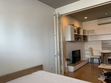 Rent out! Blocs 77 for only 13,000 baht/month Studio 1 bathroom 31 sq m. Near BTS On Nut, fully furnished, ready to move in.