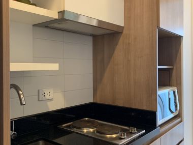 Rent out! Blocs 77 for only 13,000 baht/month Studio 1 bathroom 31 sq m. Near BTS On Nut, fully furnished, ready to move in.