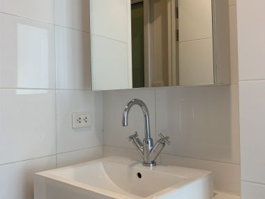 Rent out! Blocs 77 for only 13,000 baht/month Studio 1 bathroom 31 sq m. Near BTS On Nut, fully furnished, ready to move in.