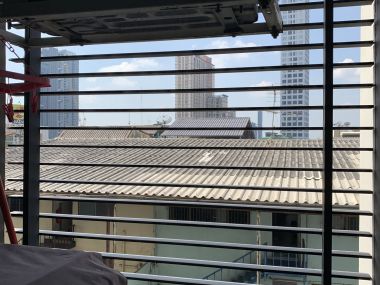 Rent out! Blocs 77 for only 13,000 baht/month Studio 1 bathroom 31 sq m. Near BTS On Nut, fully furnished, ready to move in.