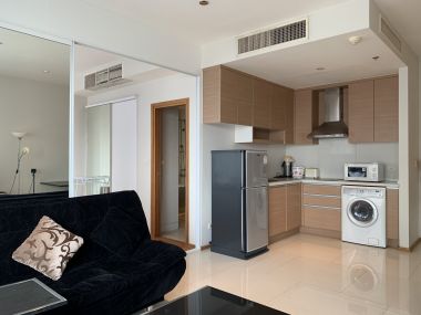 For rent! at The Emporio Place 1 Bedroom 1 Bathroom 25,000 THB/month Fully furnished