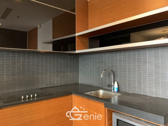 Sell l!!! ASHTON MORPH 38 for a price of 13,500,000 including all expenses, 2 bedrooms, 2 bathrooms, 71 sq m., near BTS Thonglor-Ekkamai. Fully furnished and ready to move in
