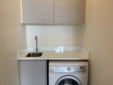 Sell l!!! ASHTON MORPH 38 for a price of 13,500,000 including all expenses, 2 bedrooms, 2 bathrooms, 71 sq m., near BTS Thonglor-Ekkamai. Fully furnished and ready to move in