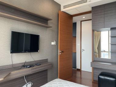 Sell l!!! ASHTON MORPH 38 for a price of 13,500,000 including all expenses, 2 bedrooms, 2 bathrooms, 71 sq m., near BTS Thonglor-Ekkamai. Fully furnished and ready to move in