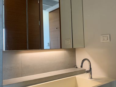 Sell l!!! ASHTON MORPH 38 for a price of 13,500,000 including all expenses, 2 bedrooms, 2 bathrooms, 71 sq m., near BTS Thonglor-Ekkamai. Fully furnished and ready to move in