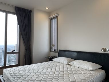 Sell l!!! ASHTON MORPH 38 for a price of 13,500,000 including all expenses, 2 bedrooms, 2 bathrooms, 71 sq m., near BTS Thonglor-Ekkamai. Fully furnished and ready to move in