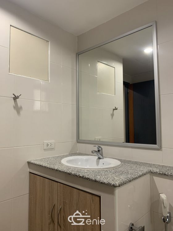 Rent Baan Chan for only 28,000 baht/month. 2 bedrooms, bathrooms, 70 sq m., near BTS Sukhumvit, Khlong Tan Nua, Wattana, Bangkok, ready to move in.