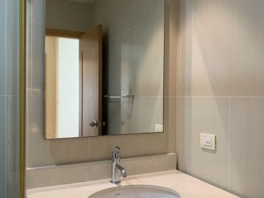 ให้เช่า!!! The Emporio Place 2 ห้องนอน 2 ห้องน้ำ 105 ตรม ใกล้ BTS พร้อมพงษ์ เพียง 70,000 บาท/เดือน เฟอร์นิเจอร์ครบพร้อมเข้าอยู่ (ต่อรองได้)