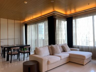 ให้เช่า!!! The Emporio Place 2 ห้องนอน 2 ห้องน้ำ 105 ตรม ใกล้ BTS พร้อมพงษ์ เพียง 70,000 บาท/เดือน เฟอร์นิเจอร์ครบพร้อมเข้าอยู่ (ต่อรองได้)