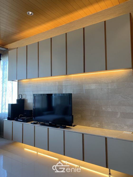 For rent! at The Emporio Place 1 Bedroom 1 Bathroom 70,000 THB/month Fully furnished