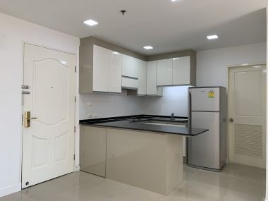 คอนโดให้เช่า Serene Place Sukhumvit 24 30,000บาท/เดือน ขนาด 2 ห้องนอน 2 ห้องน้ำ 79 ตรม. ใกล้ BTS พร้อมพงษ์ เฟอร์นิเจอร์ครบพร้อมเข้าอยู่