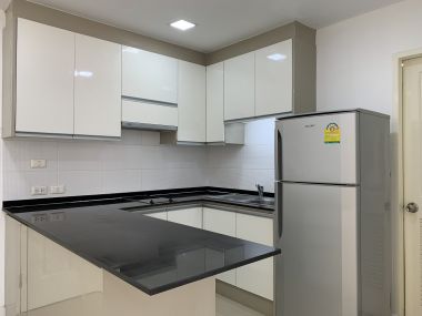 คอนโดให้เช่า Serene Place Sukhumvit 24 30,000บาท/เดือน ขนาด 2 ห้องนอน 2 ห้องน้ำ 79 ตรม. ใกล้ BTS พร้อมพงษ์ เฟอร์นิเจอร์ครบพร้อมเข้าอยู่