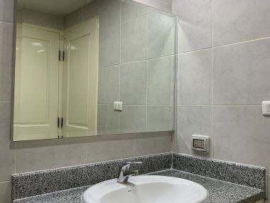 คอนโดให้เช่า Serene Place Sukhumvit 24 30,000บาท/เดือน ขนาด 2 ห้องนอน 2 ห้องน้ำ 79 ตรม. ใกล้ BTS พร้อมพงษ์ เฟอร์นิเจอร์ครบพร้อมเข้าอยู่