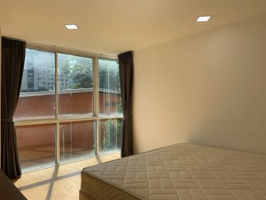 คอนโดให้เช่า Serene Place Sukhumvit 24 30,000บาท/เดือน ขนาด 2 ห้องนอน 2 ห้องน้ำ 79 ตรม. ใกล้ BTS พร้อมพงษ์ เฟอร์นิเจอร์ครบพร้อมเข้าอยู่