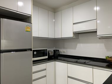 คอนโดให้เช่า Serene Place Sukhumvit 24 50,000บาท/เดือน ขนาด 2 ห้องนอน 2 ห้องน้ำ 82.11 ตรม. ใกล้ BTS พร้อมพงษ์ เฟอร์นิเจอร์ครบพร้อมเข้าอยู่