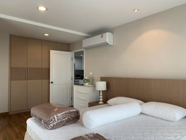 คอนโดให้เช่า Serene Place Sukhumvit 24 50,000บาท/เดือน ขนาด 2 ห้องนอน 2 ห้องน้ำ 82.11 ตรม. ใกล้ BTS พร้อมพงษ์ เฟอร์นิเจอร์ครบพร้อมเข้าอยู่