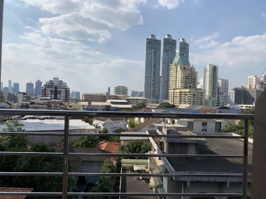 คอนโดให้เช่า Serene Place Sukhumvit 24 50,000บาท/เดือน ขนาด 2 ห้องนอน 2 ห้องน้ำ 82.11 ตรม. ใกล้ BTS พร้อมพงษ์ เฟอร์นิเจอร์ครบพร้อมเข้าอยู่