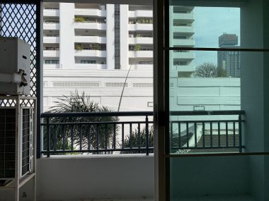 For Sale!!! at  The Bangkok Sukhumvit 61 7,000,000THB  2 Bedroom 2 Bathroom Fully furnished