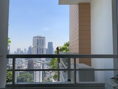 ** Hot Deal! ** For rent at Siri Residence Type 1 Bedroom 1 Bathroom size 61 Sq.m 37,000THB/month Fully furnished   Condo for rent at Siri Residence