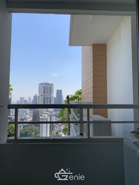 ** Hot Deal! ** For rent at Siri Residence Type 1 Bedroom 1 Bathroom size 61 Sq.m 37,000THB/month Fully furnished   Condo for rent at Siri Residence