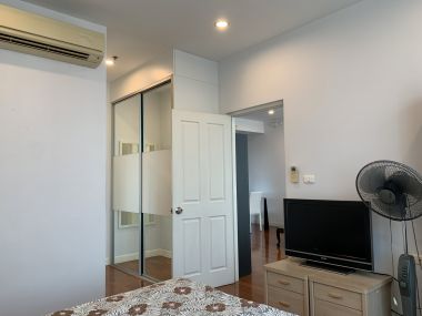 ** Hot Deal! ** For rent at Siri Residence Type 1 Bedroom 1 Bathroom size 61 Sq.m 37,000THB/month Fully furnished   Condo for rent at Siri Residence