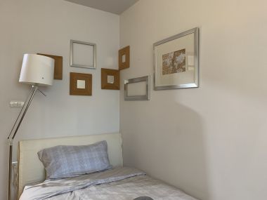 Rent/Sale! at 9,590,000 transfer 50/50 Residence 52 1 Bedroom 1 Bathroom 87 Sqm. 43,000THB/Month Fully furnished