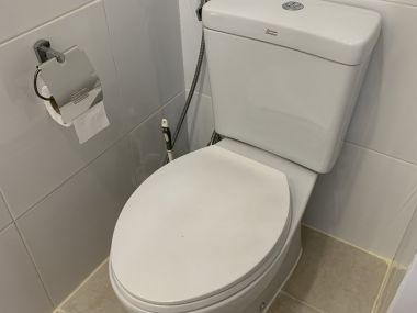 Rent/Sale! at 9,590,000 transfer 50/50 Residence 52 1 Bedroom 1 Bathroom 87 Sqm. 43,000THB/Month Fully furnished