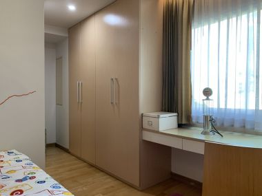 Rent/Sale! at 9,590,000 transfer 50/50 Residence 52 1 Bedroom 1 Bathroom 87 Sqm. 43,000THB/Month Fully furnished