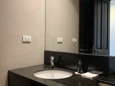 ปล่อยเช่า! บ้าน ราชประสงค์ ในราคาเพียง 85,000บาท/เดือน 2 ห้องนอน 2 ห้องน้ำ 118 ตรม. ใกล้ BTS ราชดำริ เฟอร์นิเจอร์ครบพร้อมเข้าอยู่